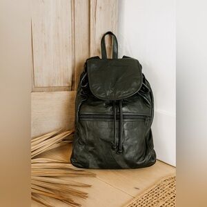 Vintage Genuine Leather Backpack - 90s minimalist